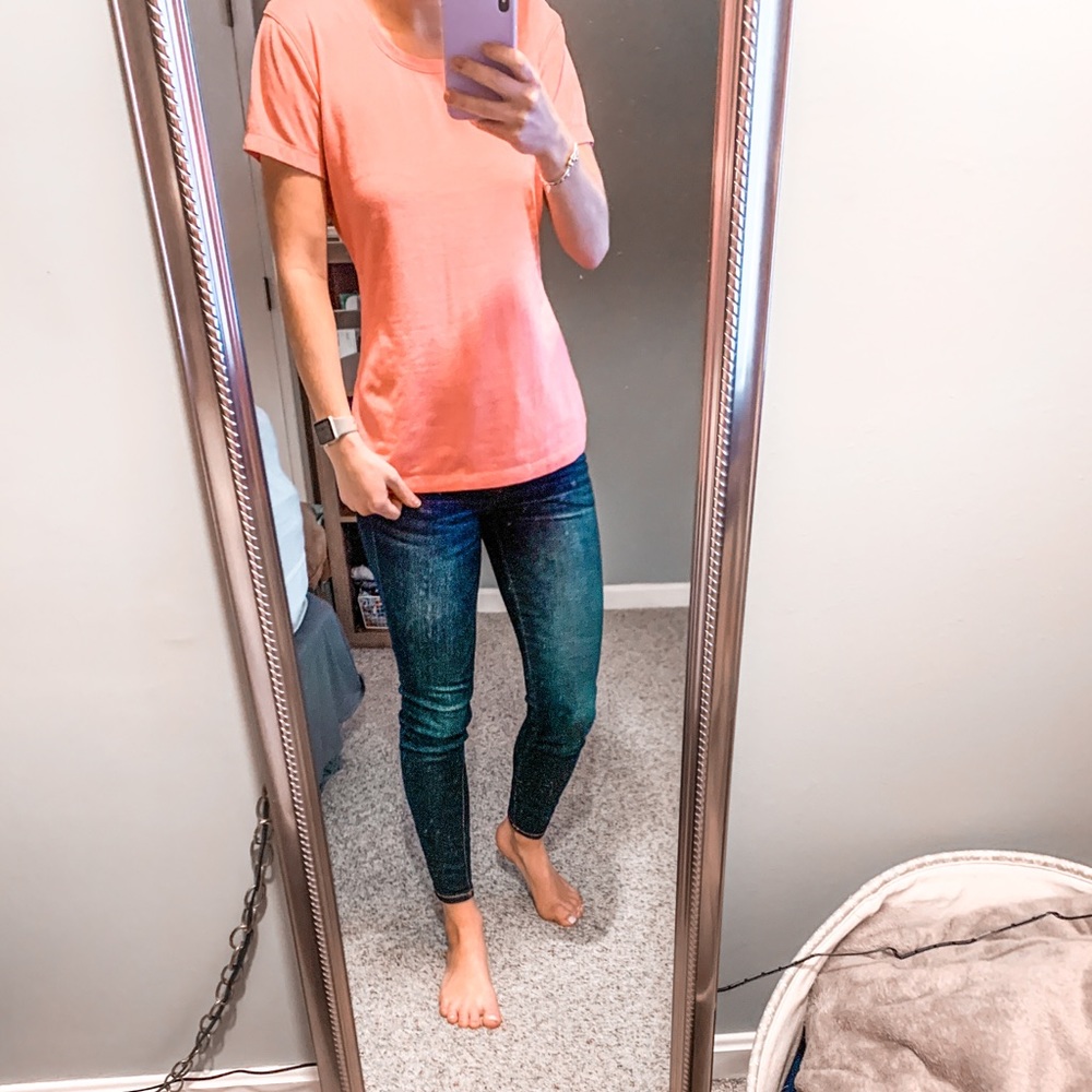 Under Armour Coral Fitted TShirt, Size Large